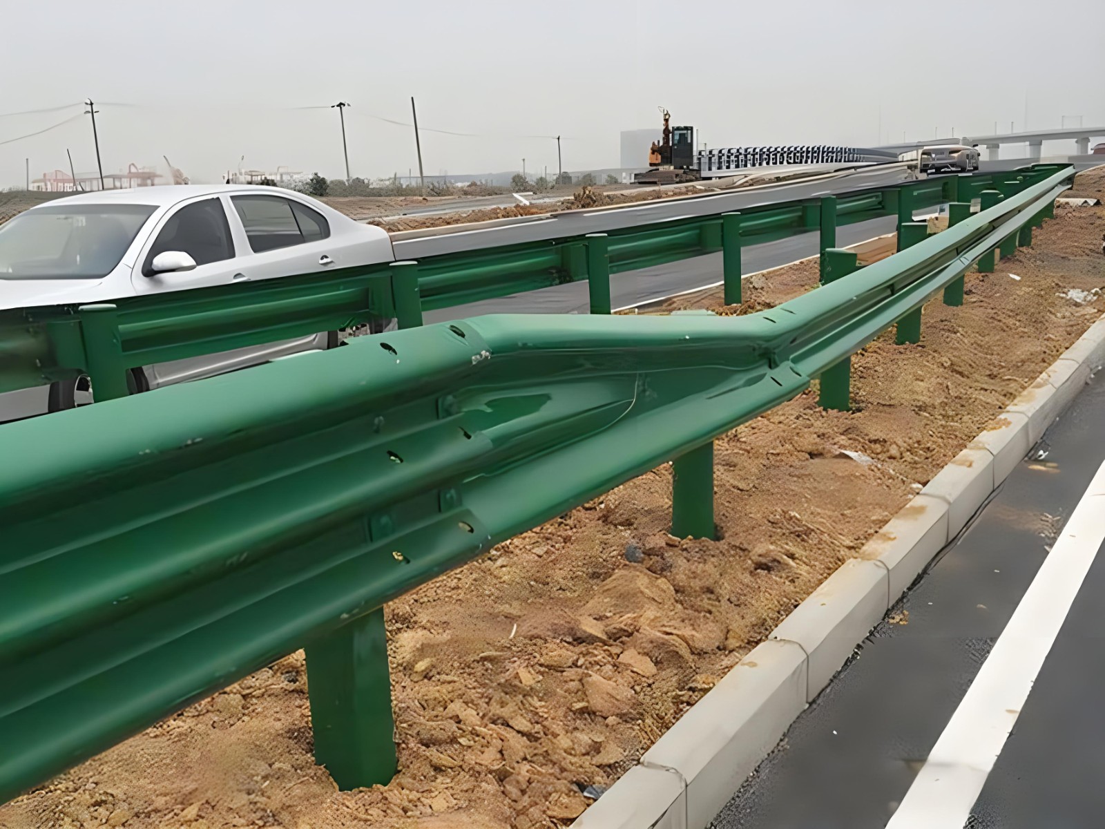 衡水高速波形护栏板日常维护方案确保道路安全新举措